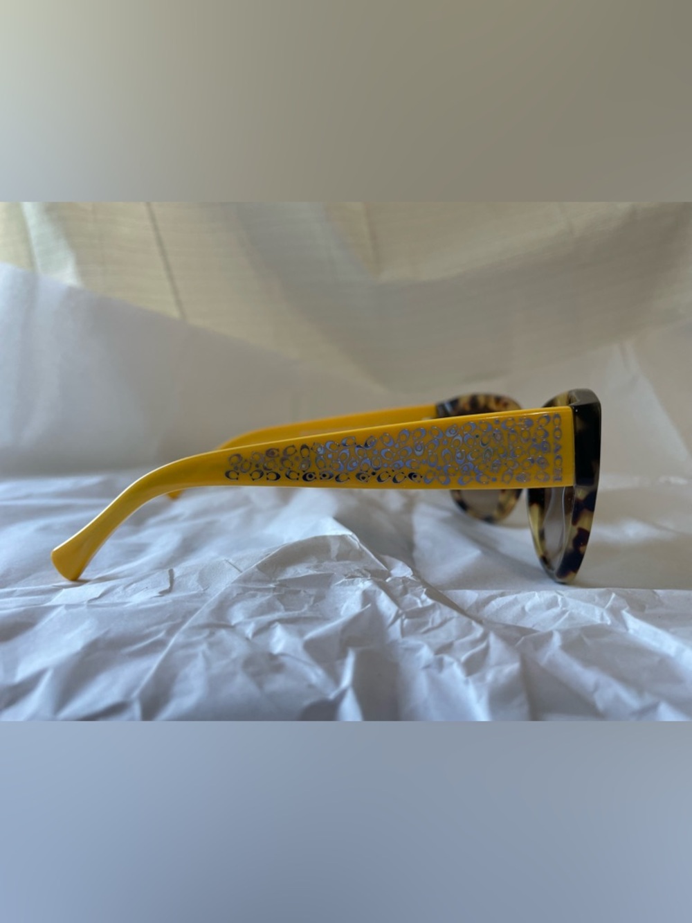 Coach Signature Spray Sunglasses Tokyo Tortoise/Yellow EUC $185 Retail - Picture 8 of 17